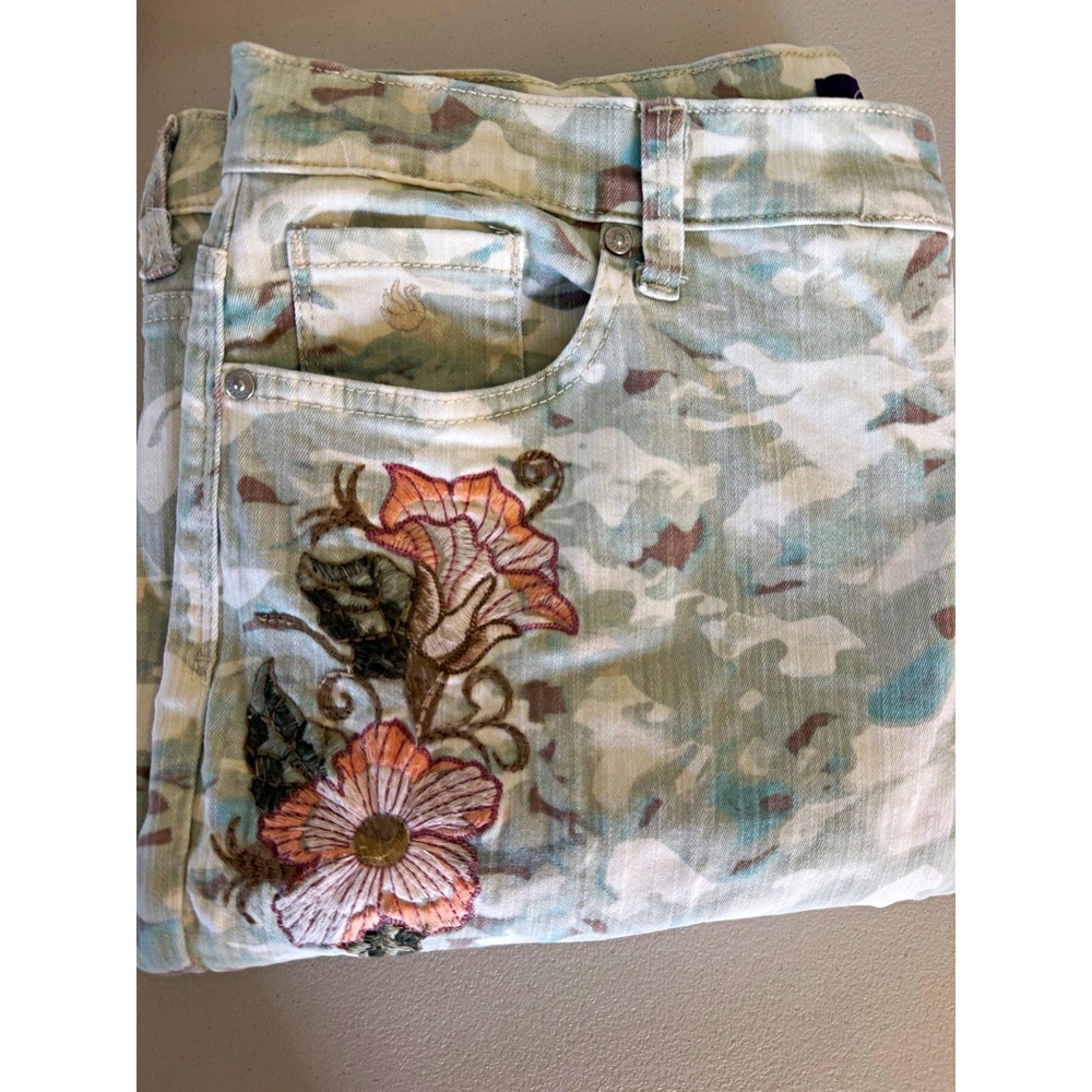 Gloria Vanderbilt Womens Straight Camo Floral Embroidered Jeans Light Wash 16